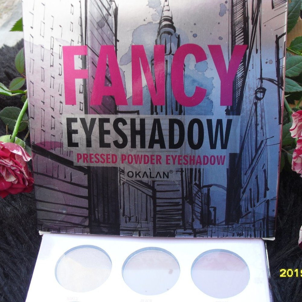 EYESHADOW PALETTE
